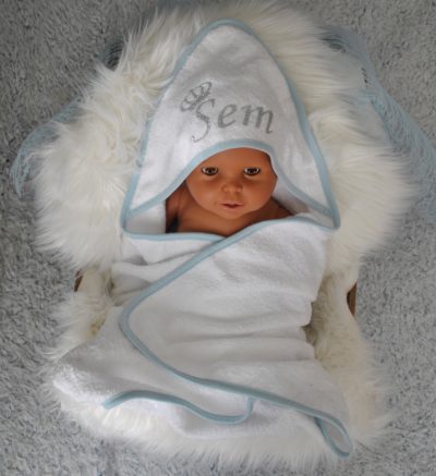 badcape omslagdoek baby babyblauw biesje